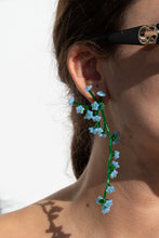 Load image into Gallery viewer, Off Bloom