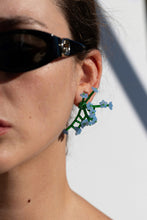 Load image into Gallery viewer, Off Bloom