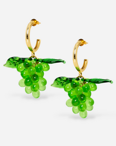 Grape earrings made of gold hoops and glass beads.