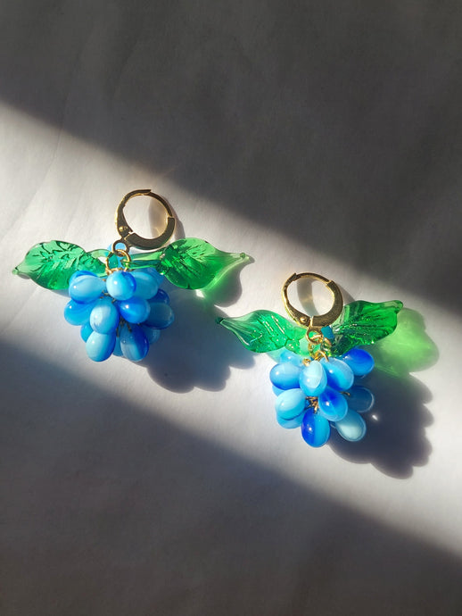 Cute handmade sterling silver huggie hoop earrings with Berries charm made of Czech and Murano glass beads. The perfect colorful jewelry for you or a gift.